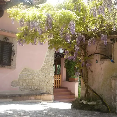Villa I Cavalieri Del Lago *